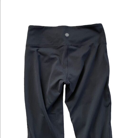 ATHLETA Quest Criss Cross Chaturanga Capri Black Size Small - Picture 3 of 8